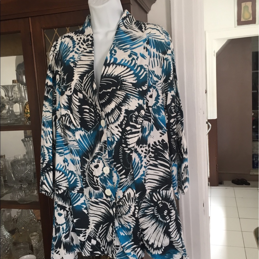 Beautiful Ashley Stewart 💥Asymmetrical Top. 20 W